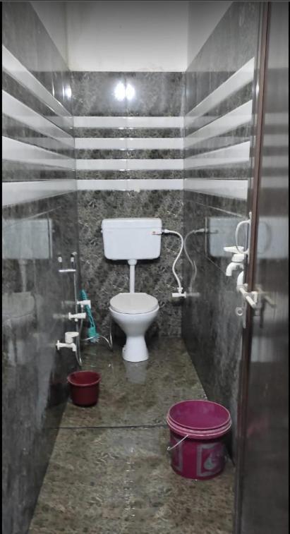 Om Sai Guest House Varanasi Luaran gambar